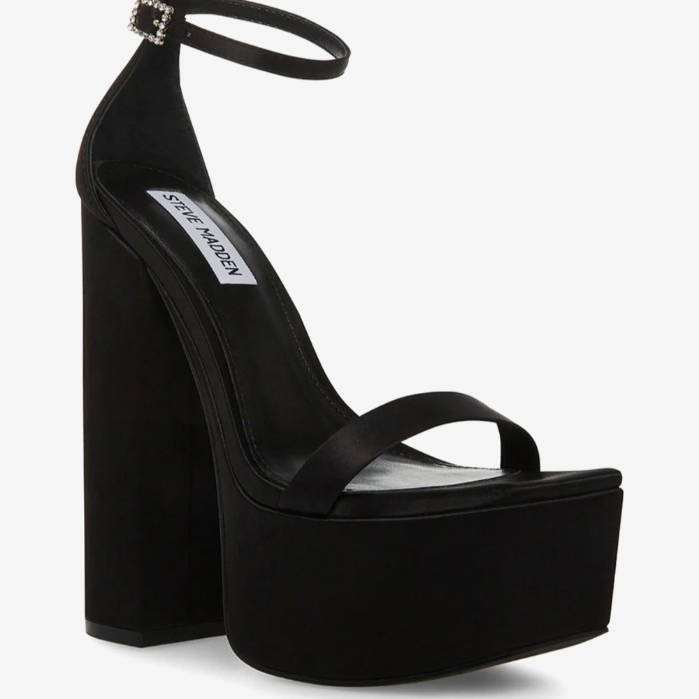 Elegant Black Platform Heels - Picture 3 of 10